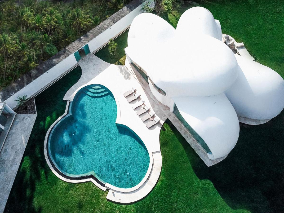 The Cloud Beachfront Villa Tabanan Exterior foto